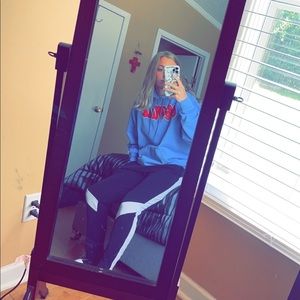 Meet your Posher, Elaine